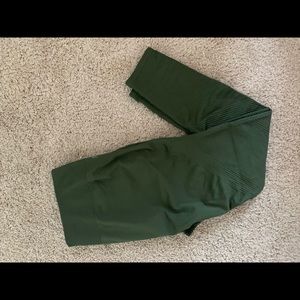 Fabletics Seamless olive green 7/8 leggings
